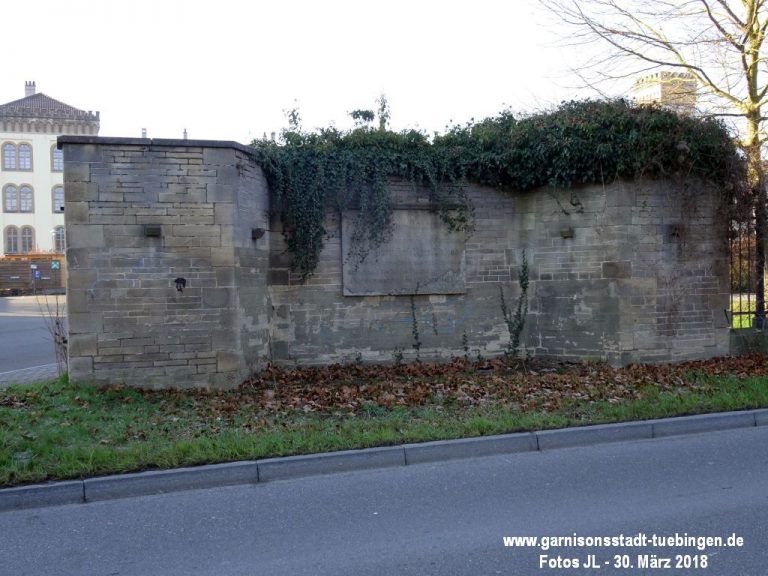 Gedächtnismal vor der ThiepvalKaserne Garnisonsstadt Tübingen